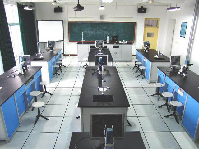 中學(xué)生物數(shù)字化信息系統(tǒng)實驗室