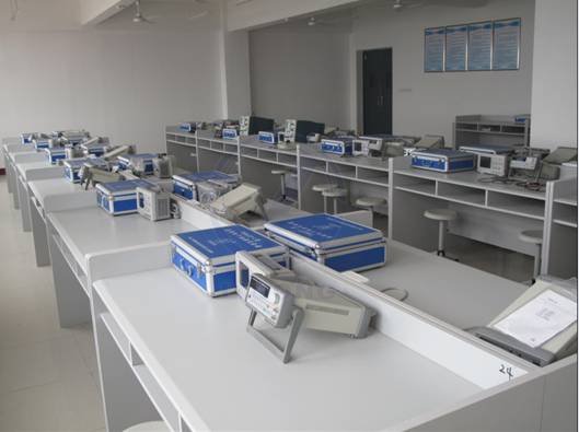電子電工應(yīng)用創(chuàng)新實踐室配置方案