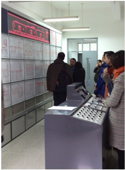 城市軌道交通列車電氣回路系統(tǒng)教學平臺 系統(tǒng)現場拍攝圖片